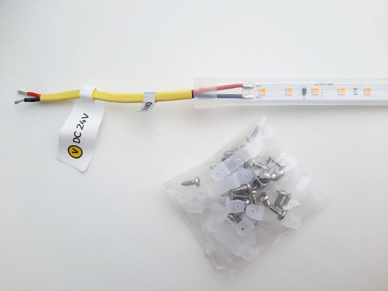 Термостойкая лента COLORS 80-3030-24V-IP65 4.8W 690Lm 2700K 5м (DS980-24V-10mm-IP65-SW)